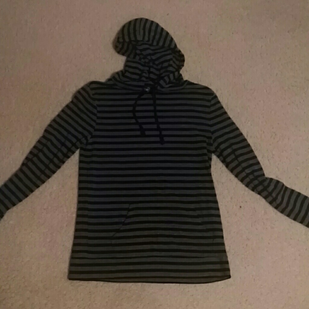 LONG SLEEVE HOODIE T